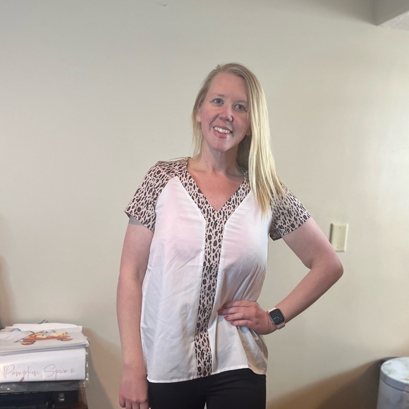 BUNDLE ONLY FHQ Collection White Animal Print Blouse - Picture 1 of 7